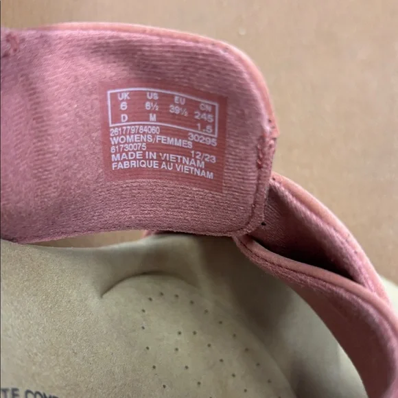 Clarks - Womens Giselle Dove Sandals, size 8.5 US womens, color pink/tan. - Picture 5 of 5